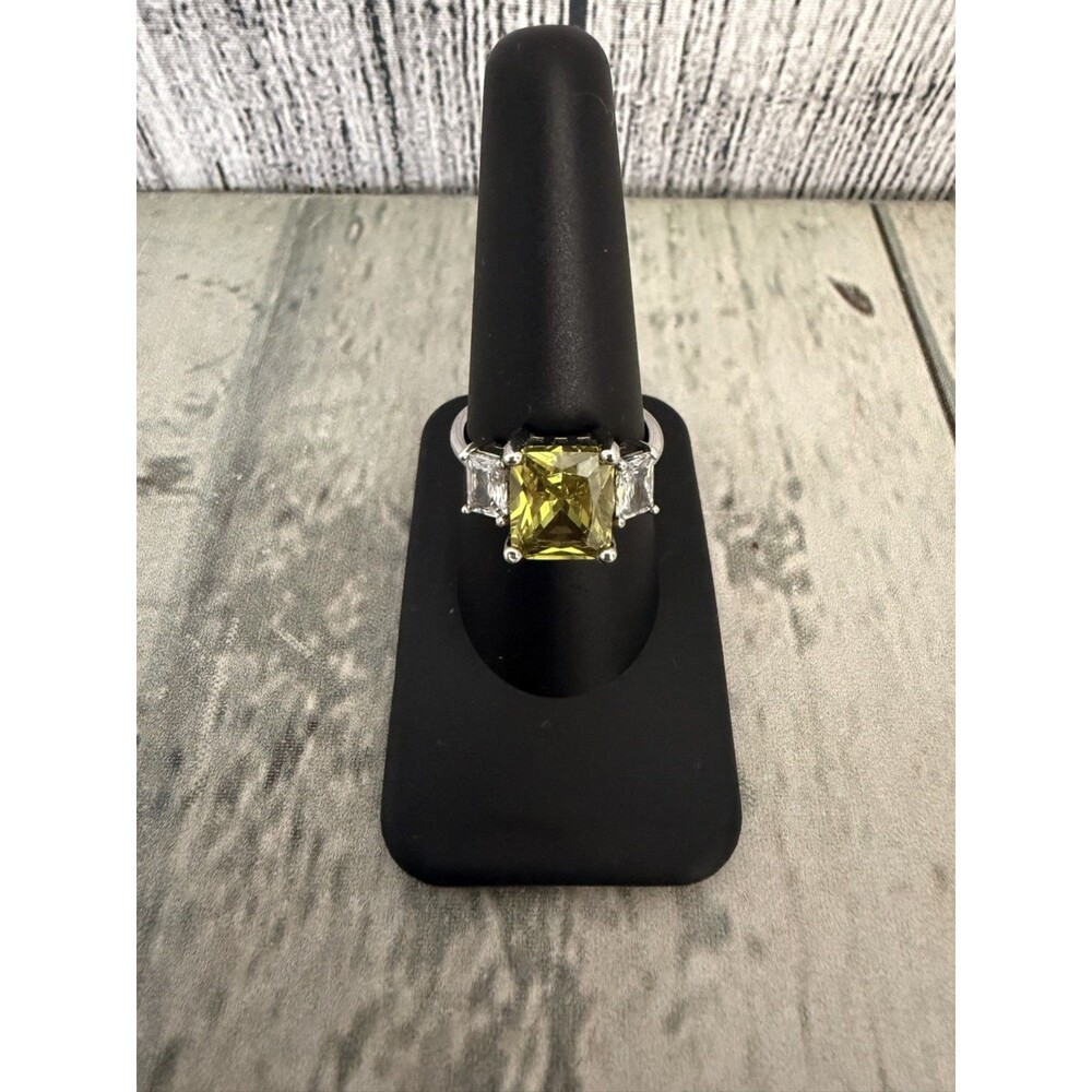 RYZE 3 Stone Emerald Cut Light Green "Peridot" 925 Sterling Silver Size 8.5 Ring